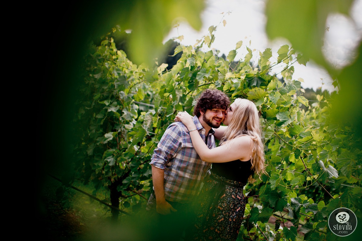 Andy_Ashley_Engagement_Session_Flag_Hill_Winery_Lee_NH (3)